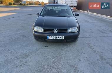 Хетчбек Volkswagen Golf 1999 в Помічній