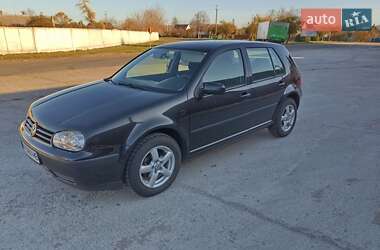 Хетчбек Volkswagen Golf 1999 в Помічній