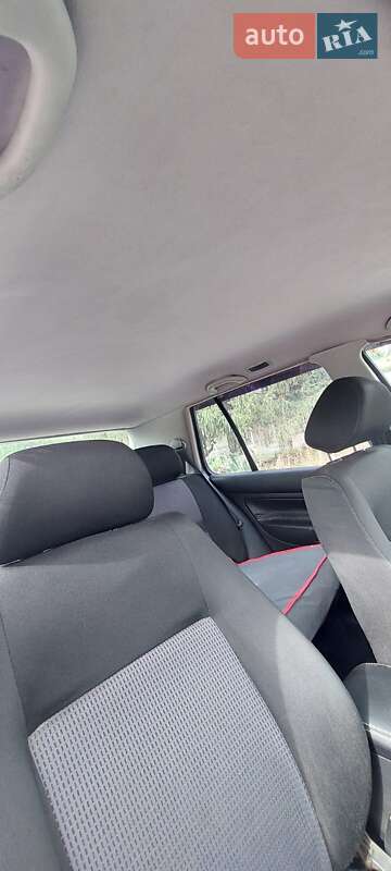 Хетчбек Volkswagen Golf 2000 в Одесі