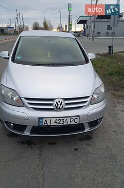 Хетчбек Volkswagen Golf 2006 в Гостомелі