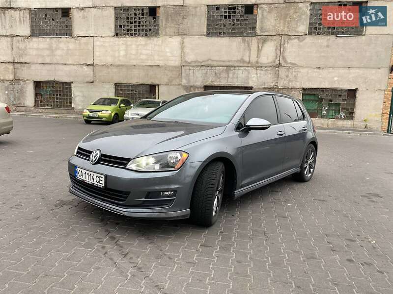 Хэтчбек Volkswagen Golf 2014 в Киеве