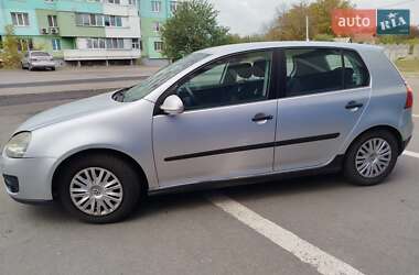 Хэтчбек Volkswagen Golf 2004 в Полтаве