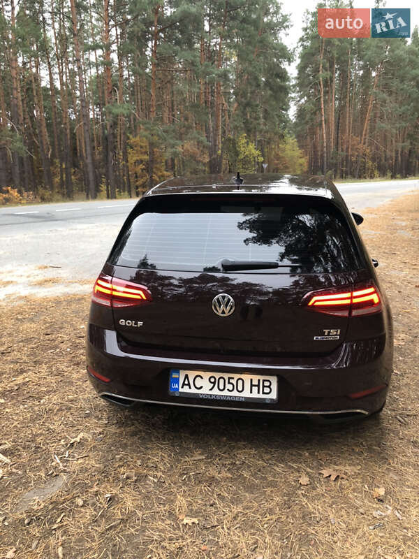 Хетчбек Volkswagen Golf 2017 в Вишгороді