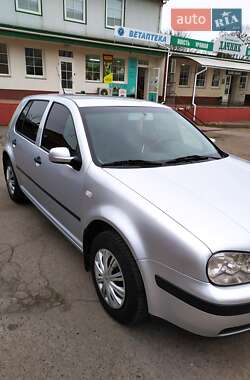 Хетчбек Volkswagen Golf 2002 в Хмельницькому