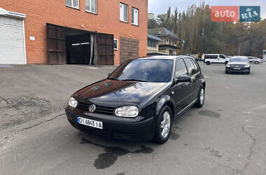 Хэтчбек Volkswagen Golf 2002 в Киеве