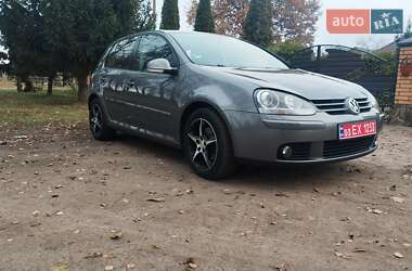 Хетчбек Volkswagen Golf 2006 в Любешові