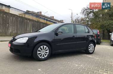 Хетчбек Volkswagen Golf 2005 в Луцьку