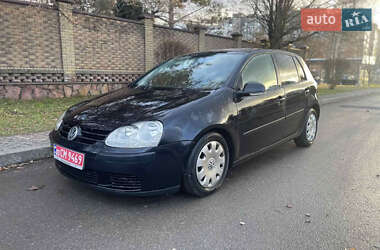 Хетчбек Volkswagen Golf 2005 в Луцьку