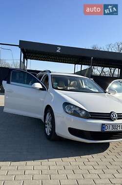 Універсал Volkswagen Golf 2011 в Тячеві