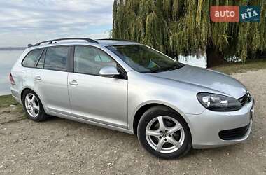 Універсал Volkswagen Golf 2010 в Луцьку