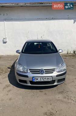 Хетчбек Volkswagen Golf 2005 в Рівному