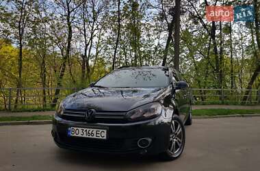 Універсал Volkswagen Golf 2010 в Львові