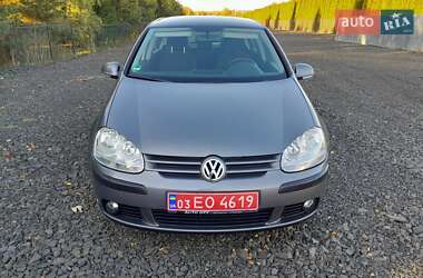 Хэтчбек Volkswagen Golf 2005 в Луцке