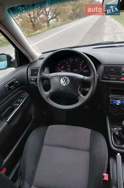 Хетчбек Volkswagen Golf 2000 в Запоріжжі