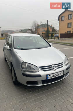 Хетчбек Volkswagen Golf 2003 в Вінниці