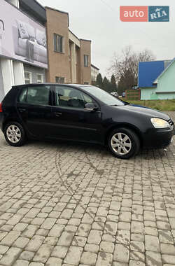 Хэтчбек Volkswagen Golf 2005 в Коломые