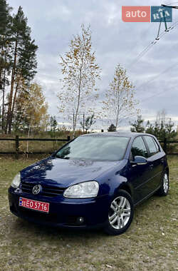 Хетчбек Volkswagen Golf 2006 в Ірпені