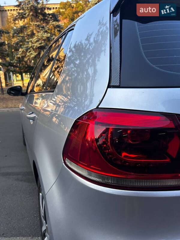 Хетчбек Volkswagen Golf 2011 в Запоріжжі