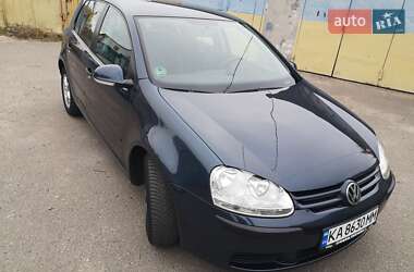 Хетчбек Volkswagen Golf 2005 в Києві