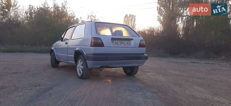 Хетчбек Volkswagen Golf 1987 в Ужгороді
