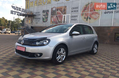 Хетчбек Volkswagen Golf 2009 в Гайсину