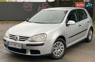 Хетчбек Volkswagen Golf 2006 в Києві