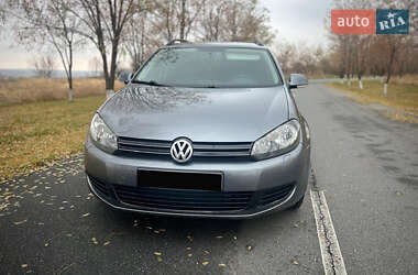 Універсал Volkswagen Golf 2011 в Дніпрі