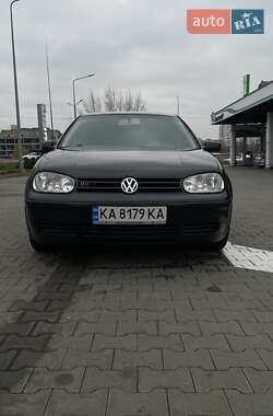 Хетчбек Volkswagen Golf 2003 в Києві