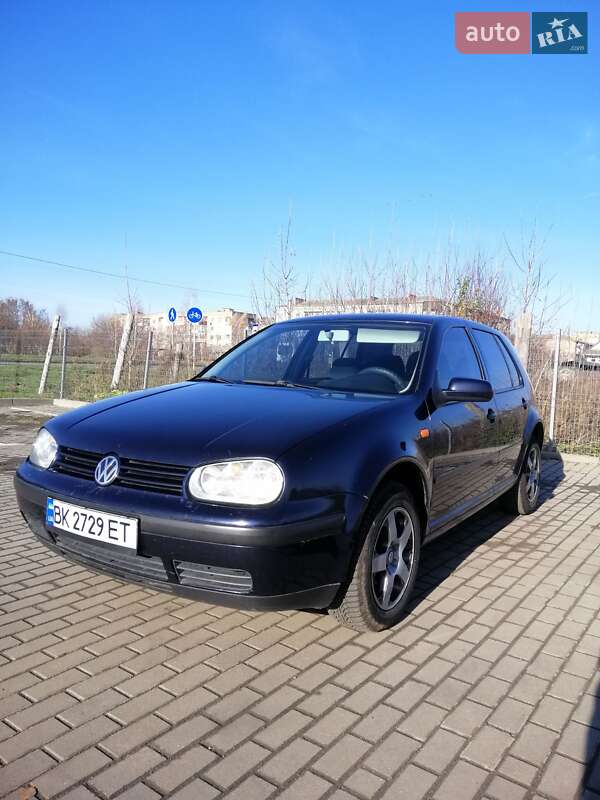 Хэтчбек Volkswagen Golf 1998 в Дубно