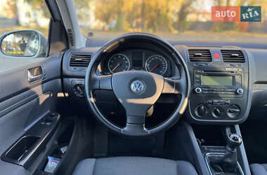 Хэтчбек Volkswagen Golf 2006 в Киеве