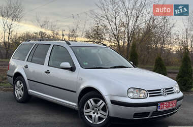 Универсал Volkswagen Golf 2002 в Березане