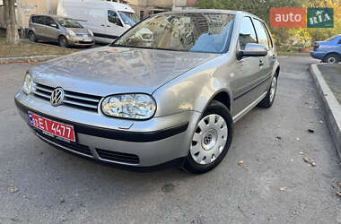 Хэтчбек Volkswagen Golf 2003 в Одессе