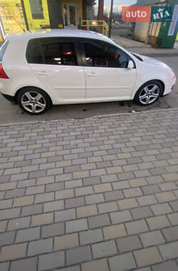 Хетчбек Volkswagen Golf 2008 в Старокостянтинові