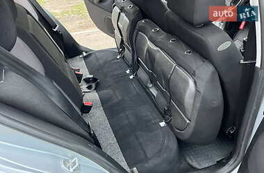 Хэтчбек Volkswagen Golf 2001 в 