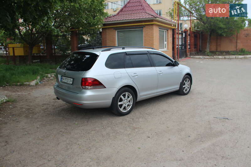 Універсал Volkswagen Golf 2012 в Одесі