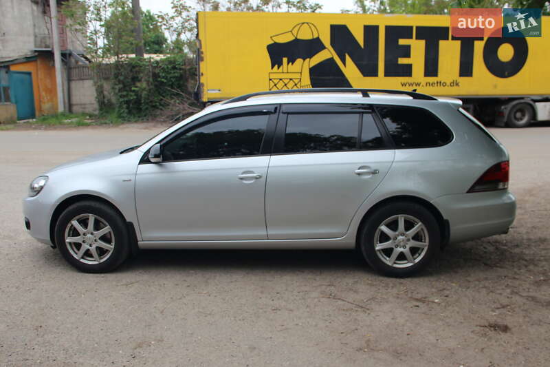 Універсал Volkswagen Golf 2012 в Одесі
