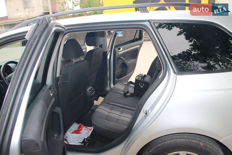 Універсал Volkswagen Golf 2012 в Одесі