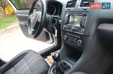 Універсал Volkswagen Golf 2012 в 