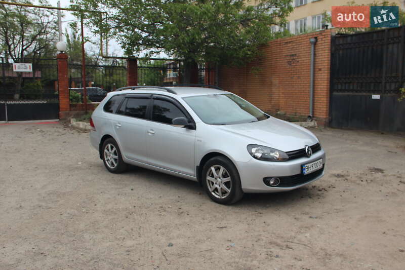 Універсал Volkswagen Golf 2012 в Одесі