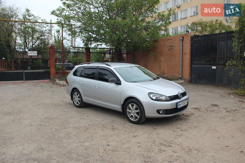 Універсал Volkswagen Golf 2012 в Одесі