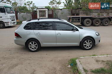 Універсал Volkswagen Golf 2012 в 