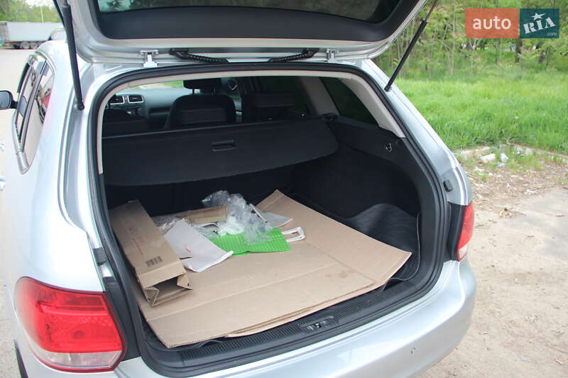 Універсал Volkswagen Golf 2012 в Одесі