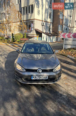Хэтчбек Volkswagen Golf 2014 в 