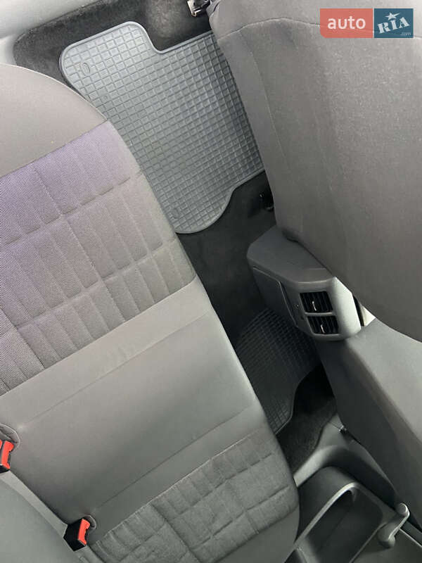 Хетчбек Volkswagen Golf 2007 в Самборі
