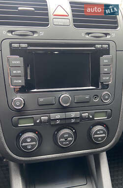 Хэтчбек Volkswagen Golf 2007 в Самборе