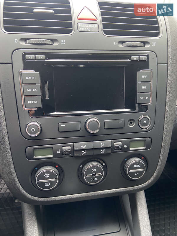 Хетчбек Volkswagen Golf 2007 в Самборі