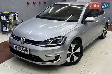 Хетчбек Volkswagen Golf 2018 в 