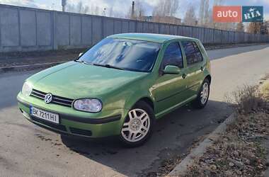 Хэтчбек Volkswagen Golf 1999 в Березному