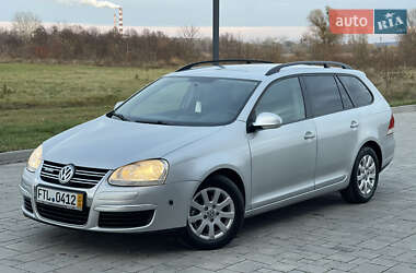 Универсал Volkswagen Golf 2009 в Ровно