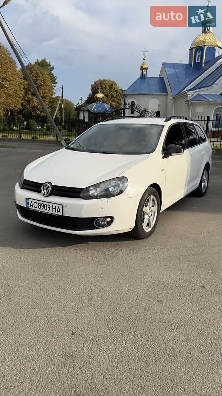 Універсал Volkswagen Golf 2012 в Луцьку
